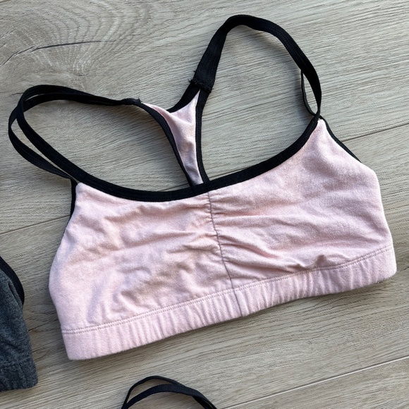 3/$10 Bundle of 34A Girls Bras - Picture 3 of 7